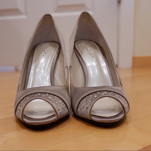 Caparros Peep Toe Pumps - Picture 2 of 11